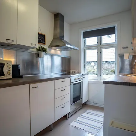 Central At Bertis Ap 2 Nice And Cozy Central 3 Bedrooms And Bigterrace Apartment *